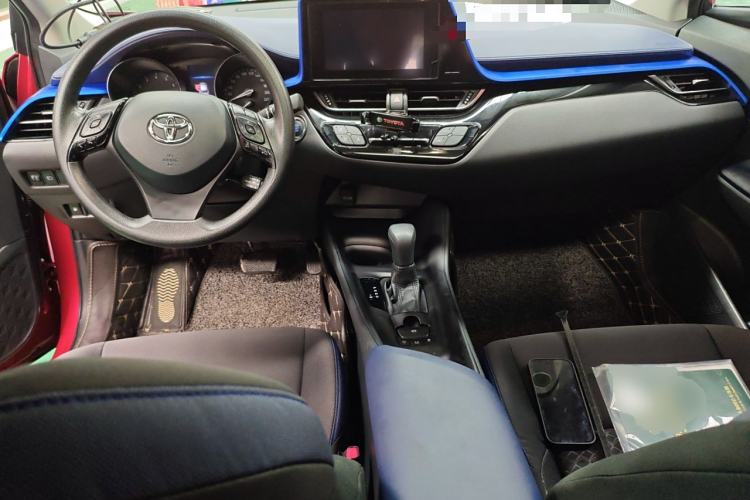 Used Toyota C-HR 2021 2.0L Comfort Edition Center Console