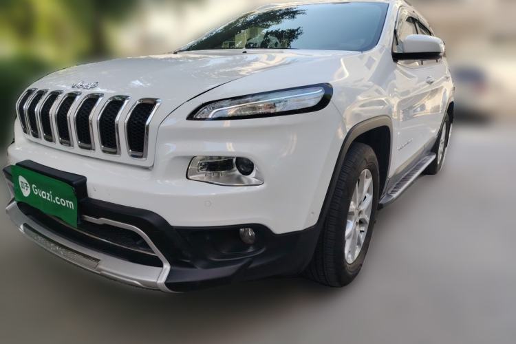 Used Jeep Cherokee 2016 2.4L Professional Edition Guazi used car, China used car export, Used car for sale, Used cars, Cheapest cars for sale