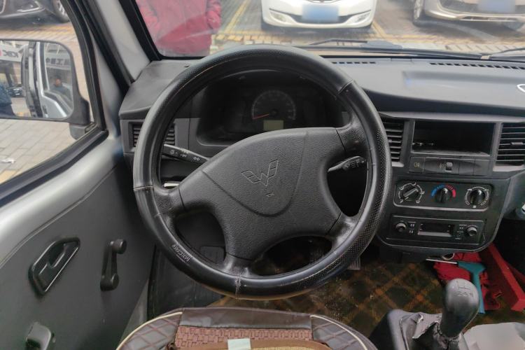 Used Wuling Zhiguang 2015 1.2L Practical LS-I Model