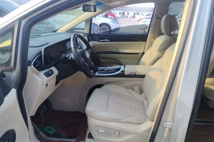 Used Buick GL8 2022 ES Landtrek 653T Luxury Edition Left Front Seat