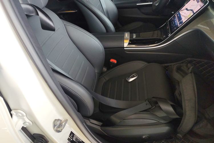 Used Mercedes-Benz C-Class 2023 Revised C 200 L Sport Edition Right Front Seat