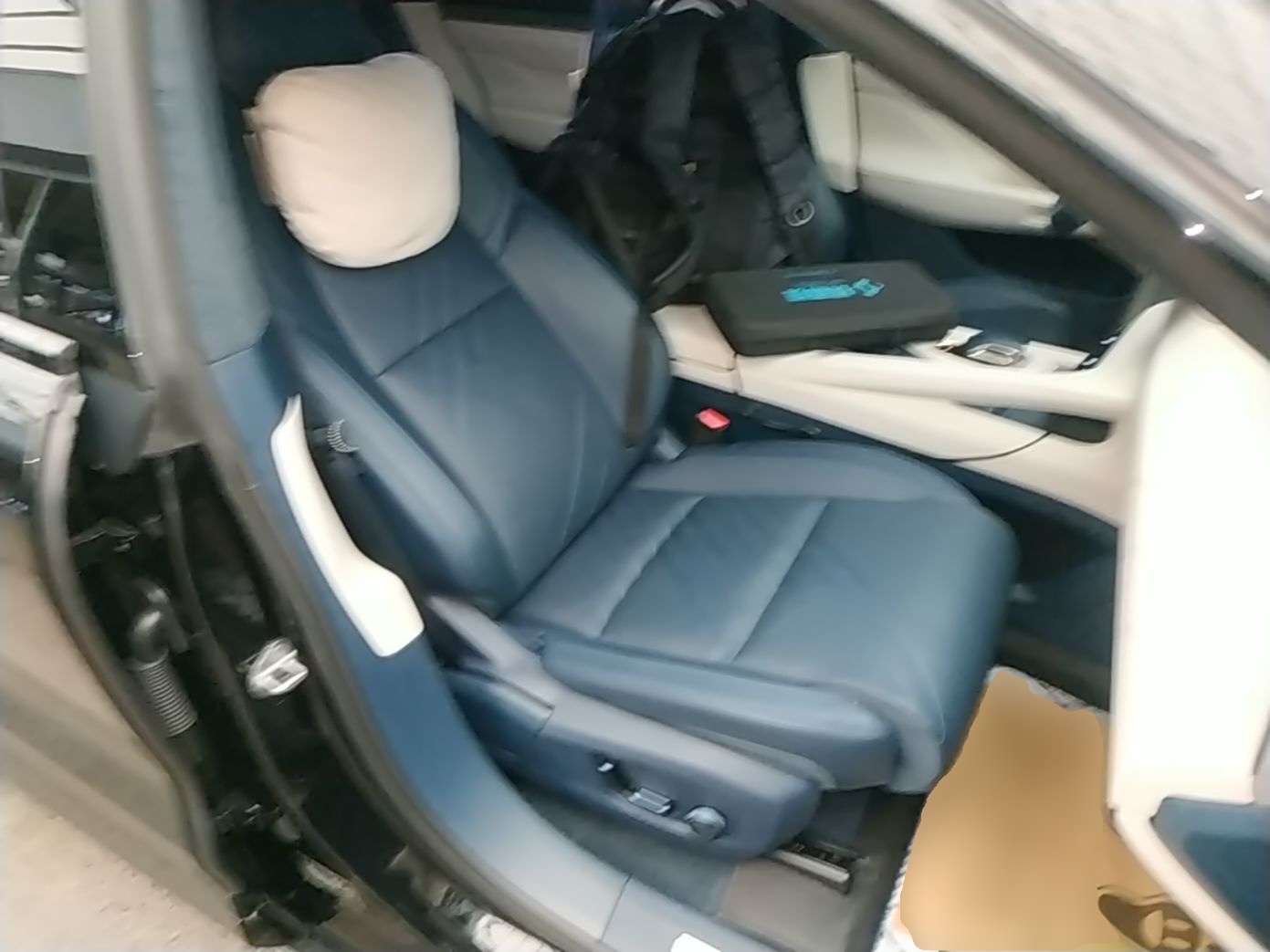 Zeekr 001 2024 YOU Edition 100 kWh All-Wheel Drive — снимка 19