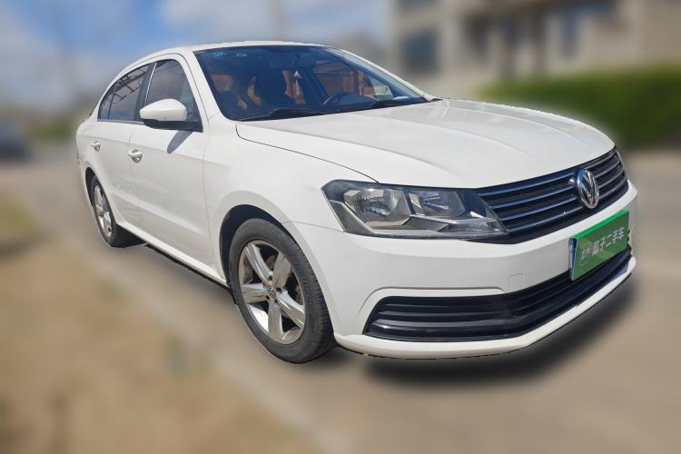 Used Volkswagen Lavida 2017 1.6L Automatic Fashion Edition Front Right 45 Deg