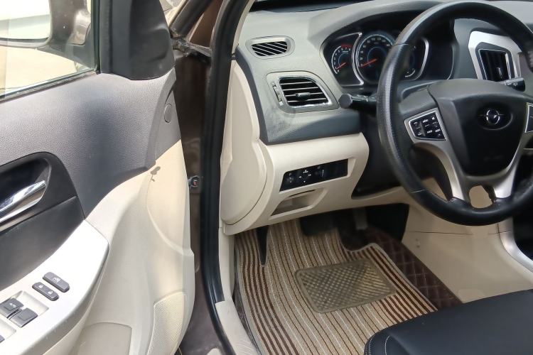 Used Haima S7 2013 2.0L Automatic ZhiShang Version
