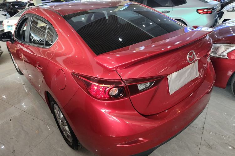 Used Mazda 3 Axela 2014 Sedan 1.5L Automatic Luxury Model