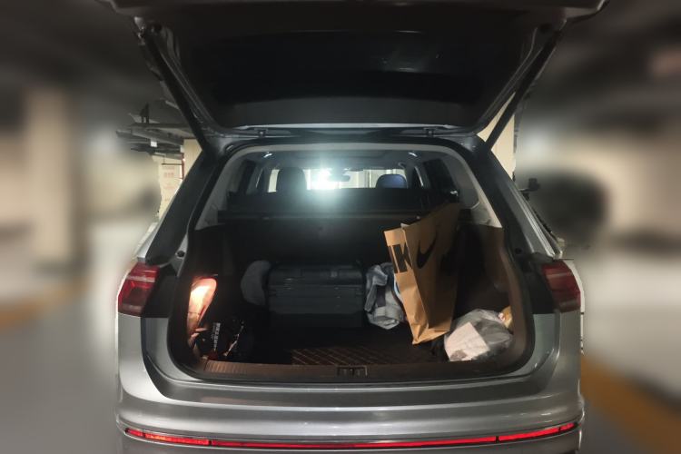 Used Volkswagen Tiguan L 2022 330TSI Automatic Two-Wheel Drive R-Line Flagship Edition Trunk