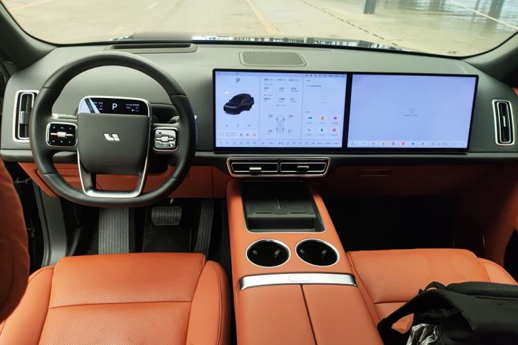 Used Li Auto L8 2025 Ultra Smart Refreshed Edition
