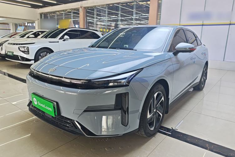 Used Geely Galaxy L6 2024 125km PLUS Dragon Edition