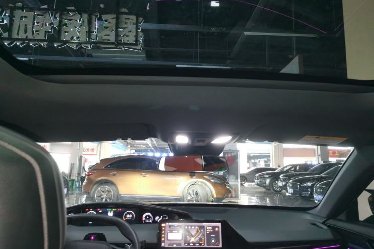 Used CHANGAN UNI-V 2022 1.5T Prestige Version
