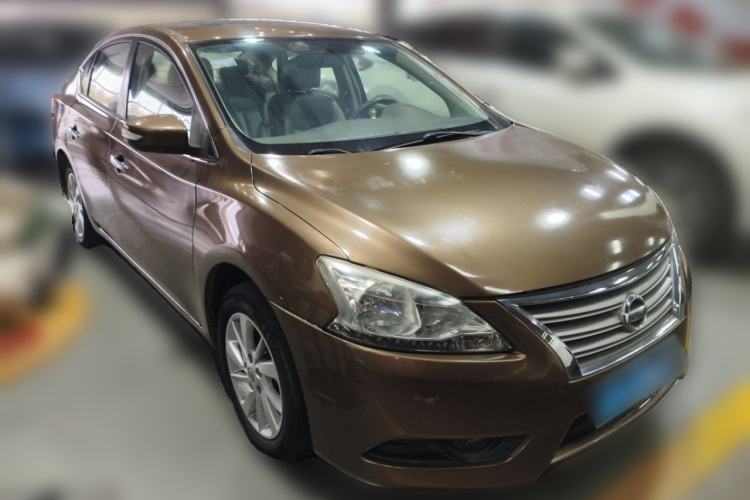 Used Nissan Sylphy 2012 1.8XL CVT Luxury Edition Front Right 45 Deg