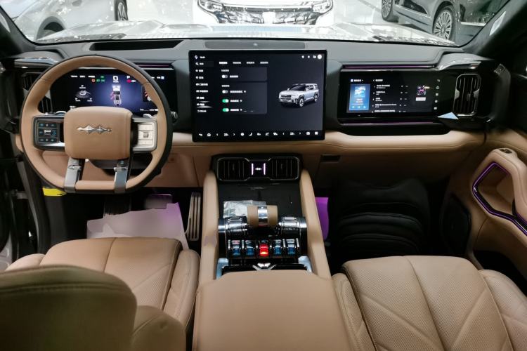 Used Formula Leopard 8 2025 Smart & Brave Flagship Edition 7 Seats