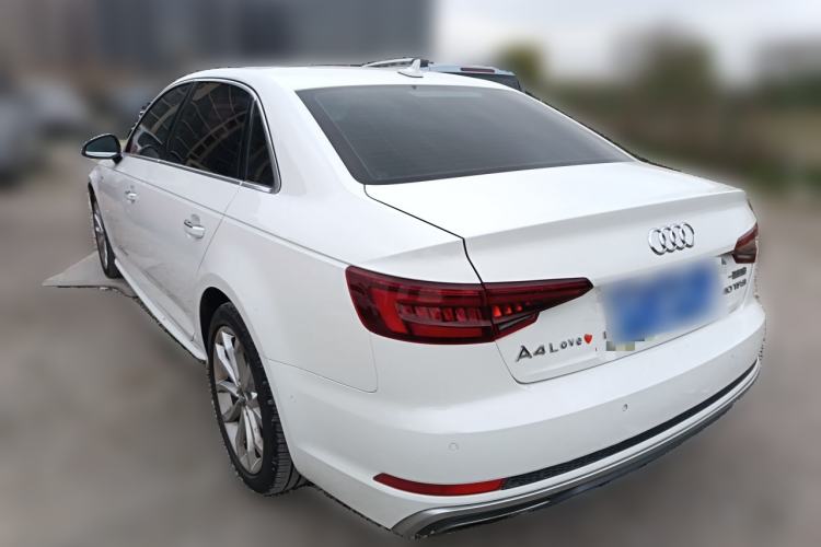 Used Audi A4L 2019 40 TFSI Fashion Edition China VI Emission Standard Rear Left 45 Deg