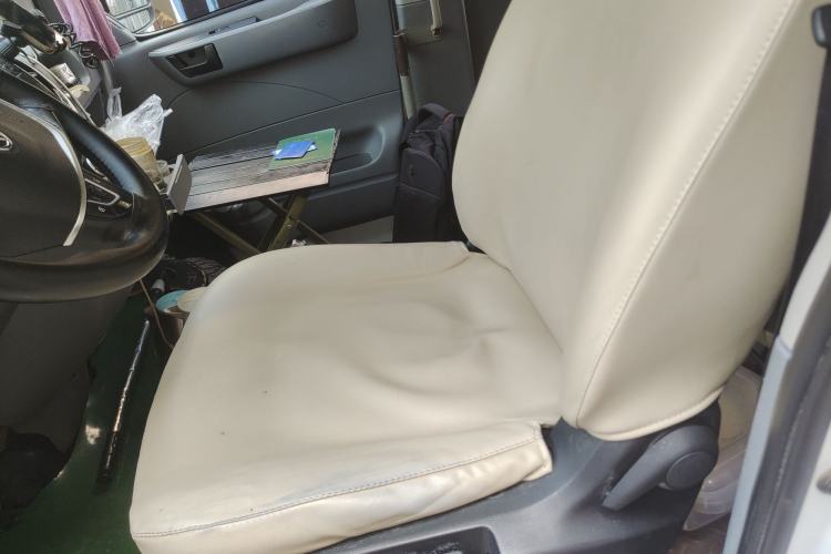 Used SAIC MAXUS Xintu V80 2021 2.0T PLUS Manual All-Around King Short Wheelbase Mid-Roof Variant—5/6/7/8/9-Seater
