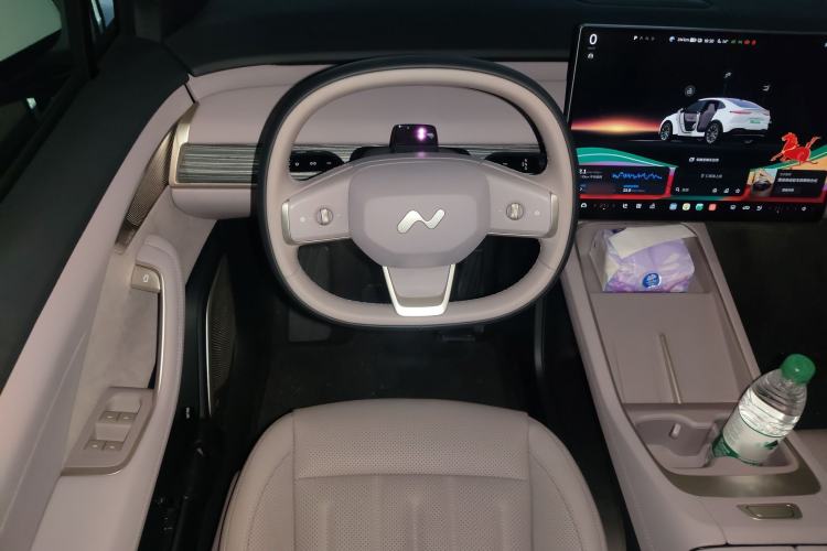 Used ONVO L60 2024 60 kWh Rear-Drive Version