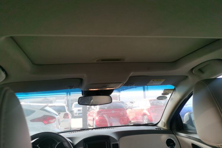 Used Chevrolet Cruze 2015 1.5L Classic SE AT Headliner