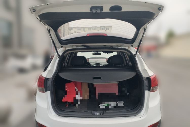 Used Hyundai ix35 2010 2.0L Automatic Two-Wheel Drive Elite Edition GLS Trunk