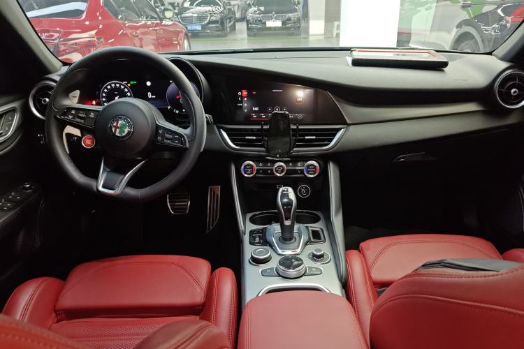 Used Alfa Romeo Giulia 2023 2.0T 280HP Track Edition