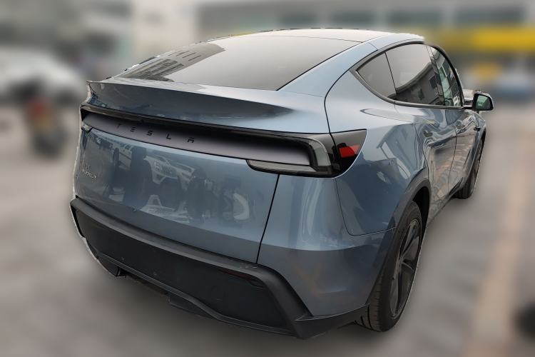 Used Tesla Model Y 2025 Rear-Wheel-Drive Version
