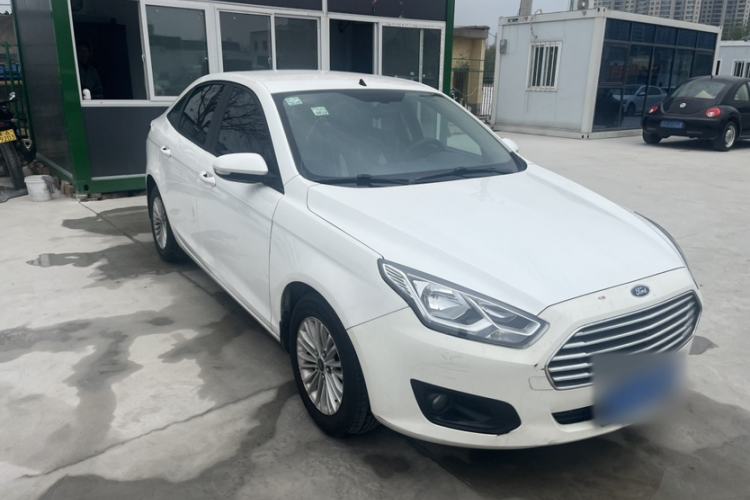 Used Ford Escort 2015 1.5L Automatic Comfort Edition Exterior 2