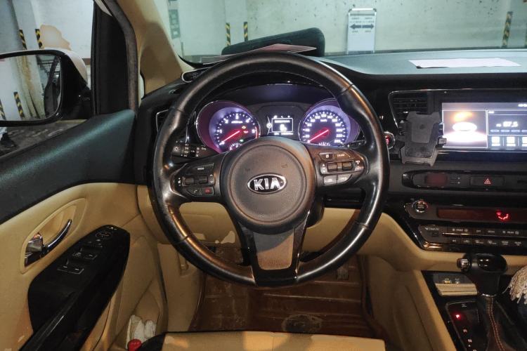 Used Kia Carnival 2015 2.2T Luxury Edition China IV Steering Wheel