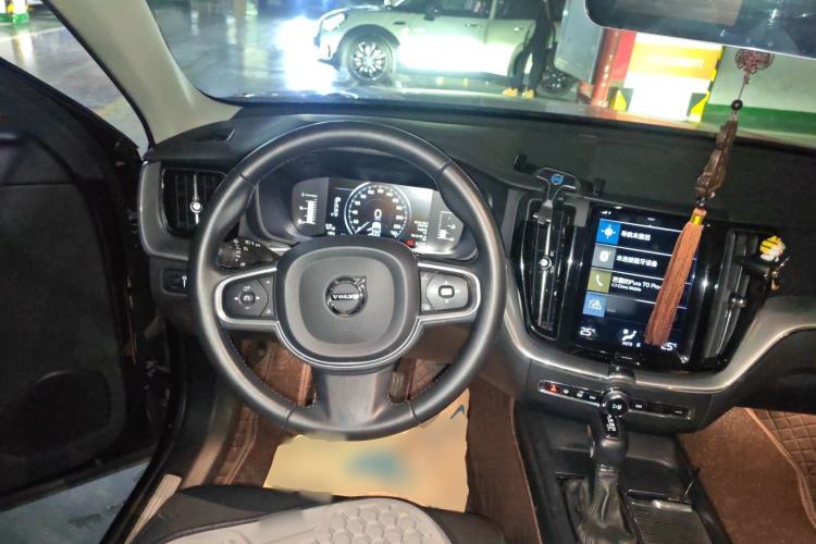 Used Volvo XC60 2018 T4 Zhiyi Edition