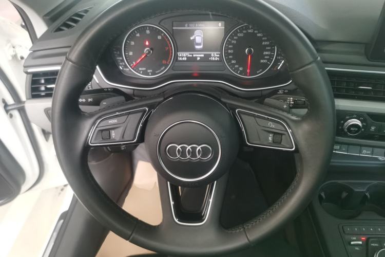 Used Audi A4L 2017 Plus 40 TFSI Ambition Model
