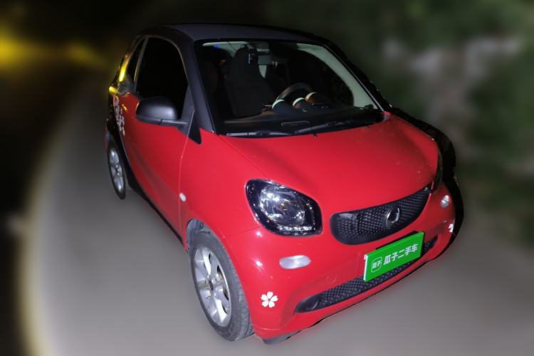 Used smart fortwo 2015 1.0L 52 kW hardtop Dynamic version