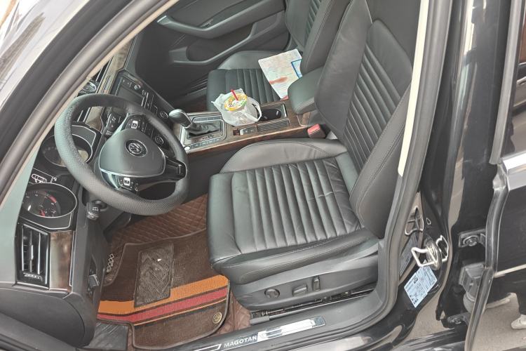 Used Volkswagen Magotan 2018 Facelift 330TSI DSG Luxury Model Left Front Seat