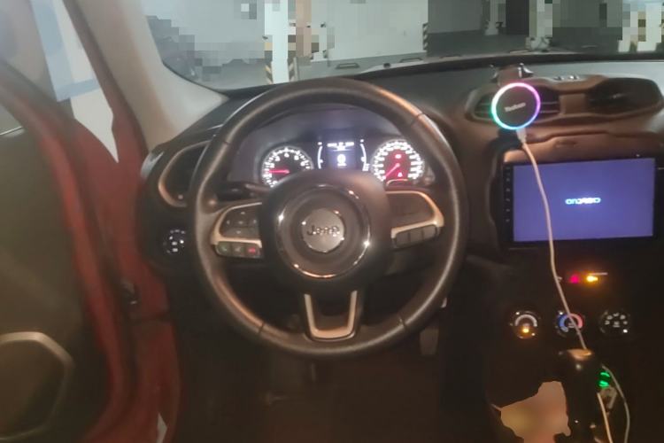 Used Jeep Renegade 2017 180T Automatic High-Energy Version Steering Wheel