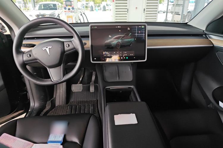 Used Tesla Model Y 2022 Rear-Wheel-Drive Version
