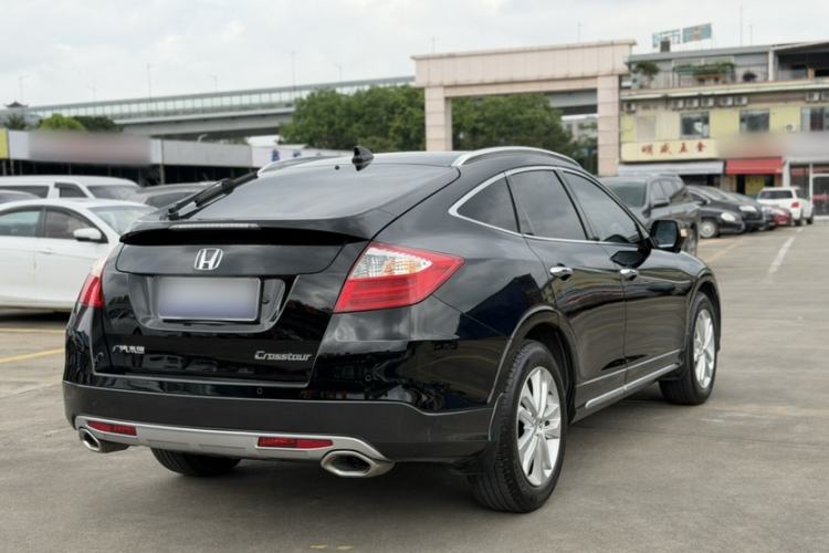 Used Honda Crosstour 2014 2.4L Luxury Edition

