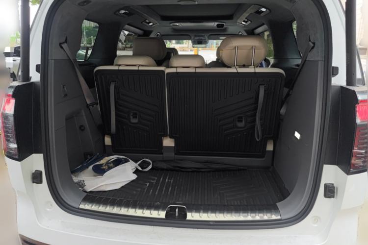 Used Zeekr 009 2024 7-Seater Walk-Through Version Four-Wheel Drive 108 kWh