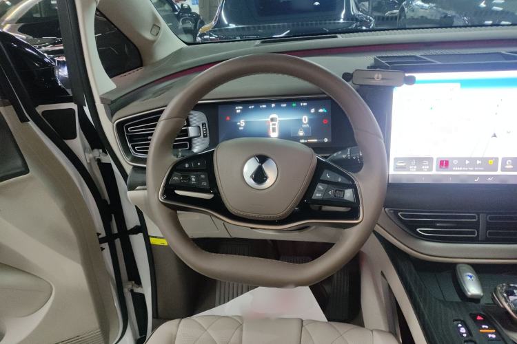 Used Denza D9 2022 DM-i 970 Four-Wheel Drive Flagship Model