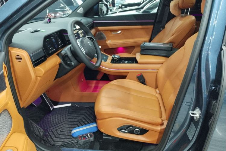 Used Hima AITO M7 2024 1.5T Intelligent Driving 4WD Ultra Version 6 Seats Left Front Seat