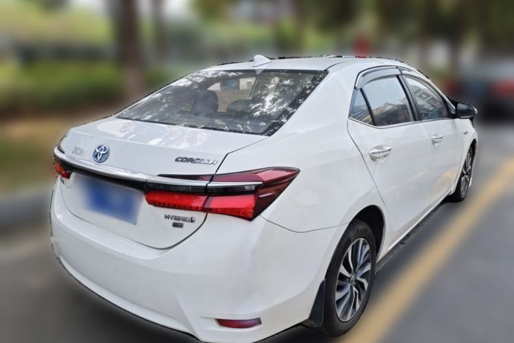 Used Toyota Corolla 2017 Revised Dual-Engine 1.8L E-CVT Leading Edition Rear Right 45 Deg