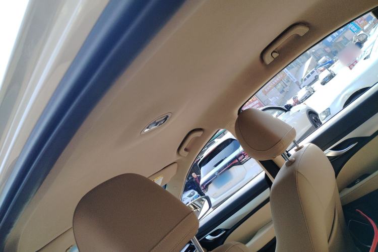 Used Geely Auto Emgrand 2018 1.5L CVT Luxury Model Headliner