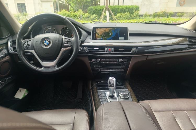 Used BMW X5 2014 xDrive35i Leading Model Center Console