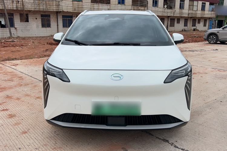 Used AION Y 2023 Younger