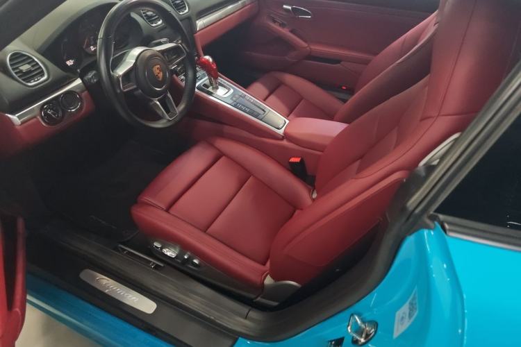 Used Porsche 718 2016 Cayman 2.0T
