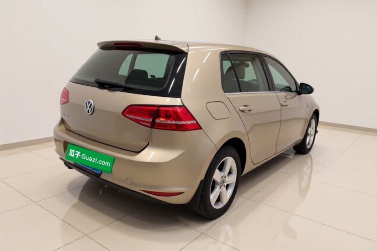 Used Volkswagen Golf 2015 1.4TSI Automatic Luxury Model Exterior 5