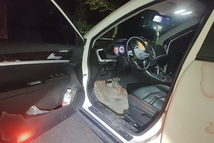 Used Dongfeng Aeolus AX7 2016 2.0L Automatic Zhiyi Trim