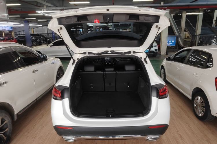 Used Mercedes-Benz GLA 2023 GLA 200 Trunk
