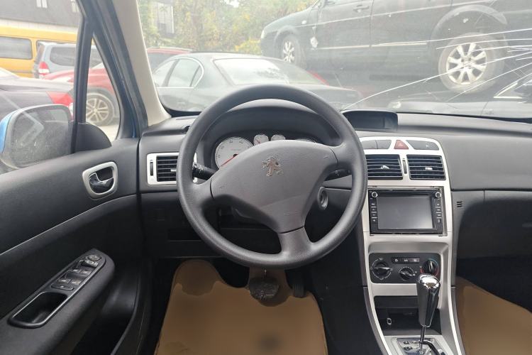 Used Peugeot 307 2008 Hatchback 1.6L Manual Deluxe Edition
