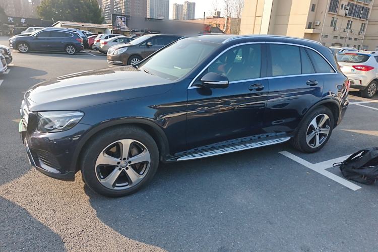 Used Mercedes-Benz GLC 2016 GLC 260 4MATIC Luxury Model
