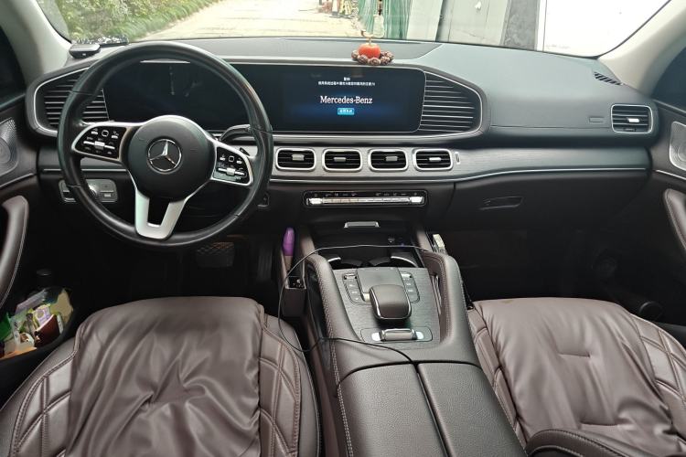 Used Mercedes-Benz GLE 2021 GLE 450 4MATIC Luxury Model Center Console