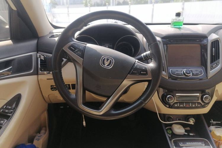 Used CHANGAN Eado New Energy 2016 Pure Electric Deluxe Model
