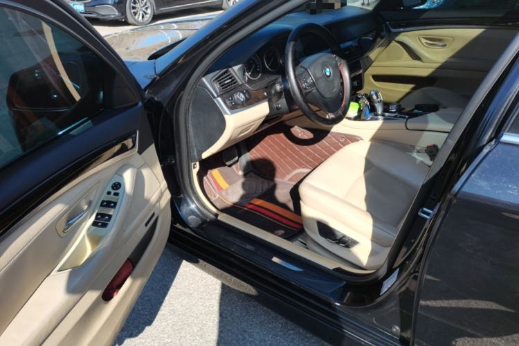 Used BMW 5 Series 2013 525Li Luxury Model
