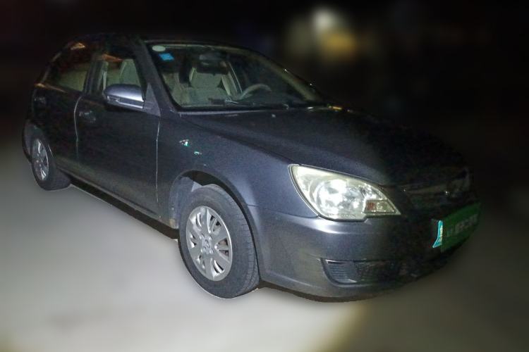 Used Soueast V3 Lingyue 2013 Revised Version 1.5L Manual – Affordable Edition Front Right 45 Deg