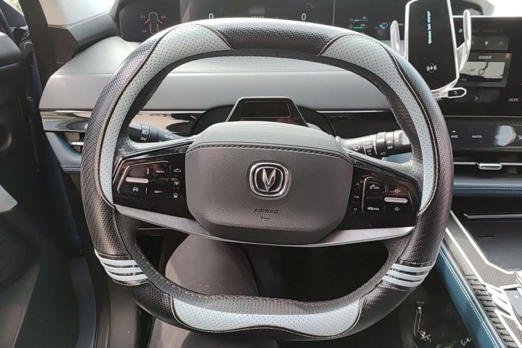 Used Changan UNI-K iDD 2022 Blue Whale iDD 130km 1.5T Prestige Model
