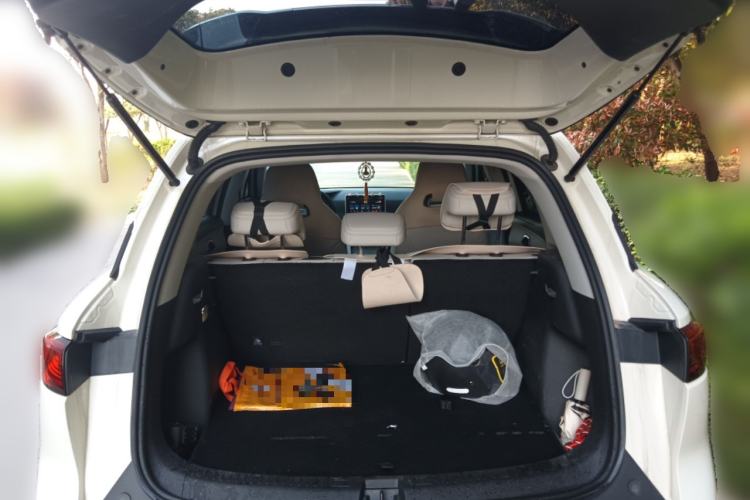 Used BYD Yuan UP 2025 Model 301KM Leading Version Trunk